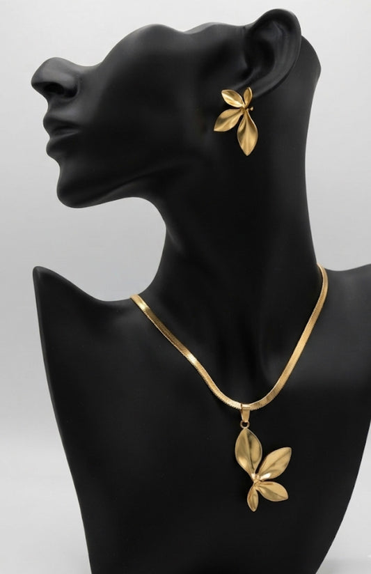 Herringbone Chain Necklace & Stud Earrings – 18K Gold-Plated Stainless Steel