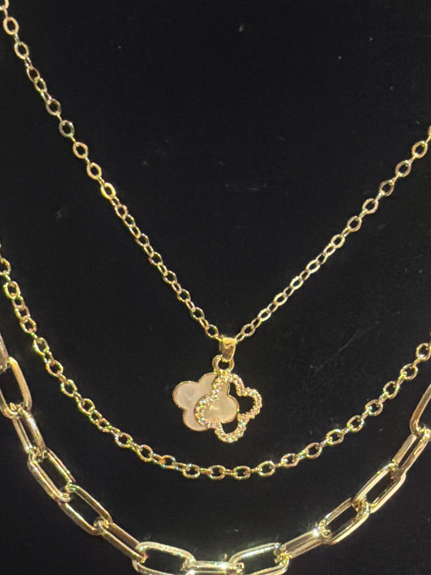 Layered Gold Plated Necklace Elegant Clover Pendant | 18K Gold Plated | Non-Tarnish