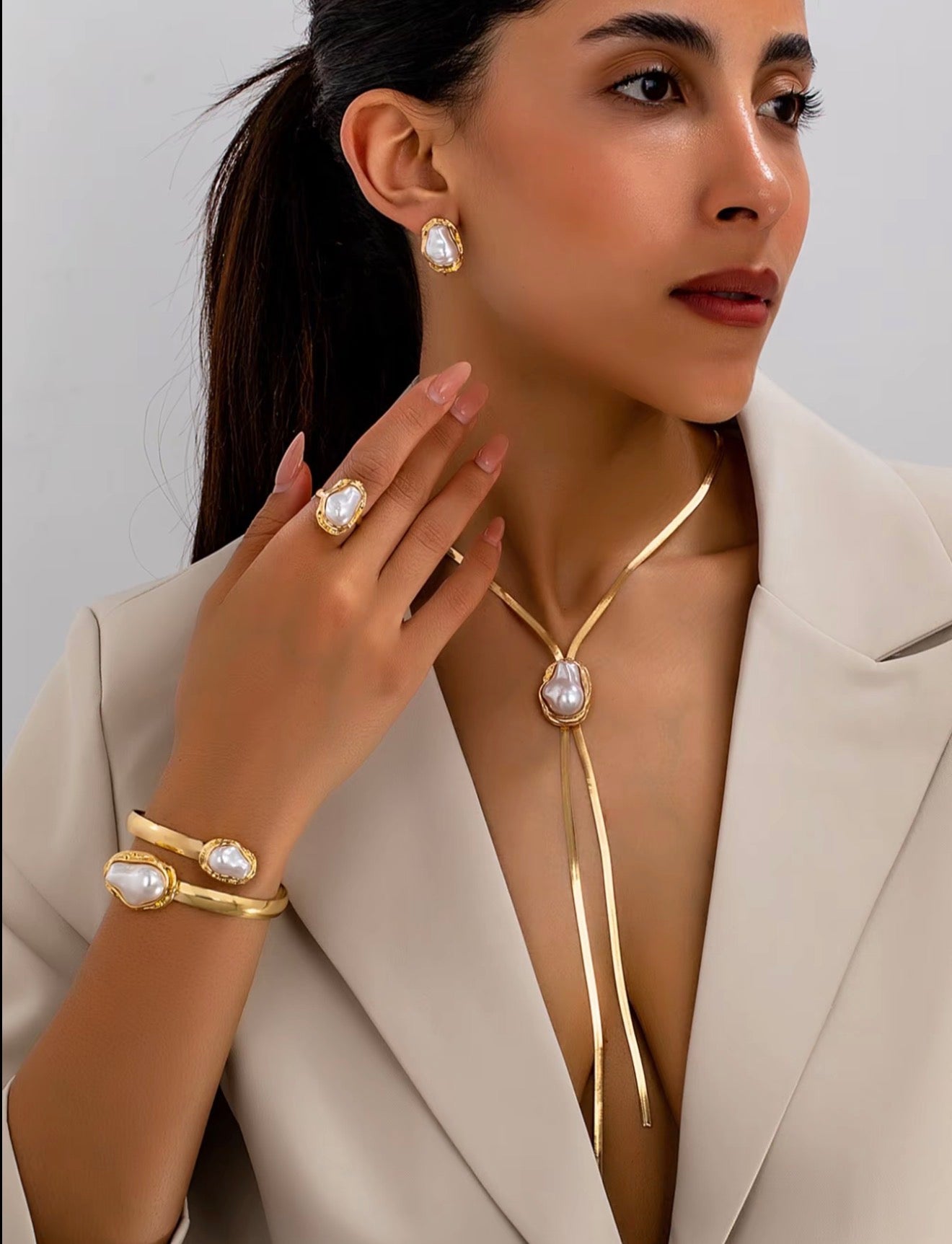 4 Piece Elegant Gold-Tone Pearl Jewelry Set