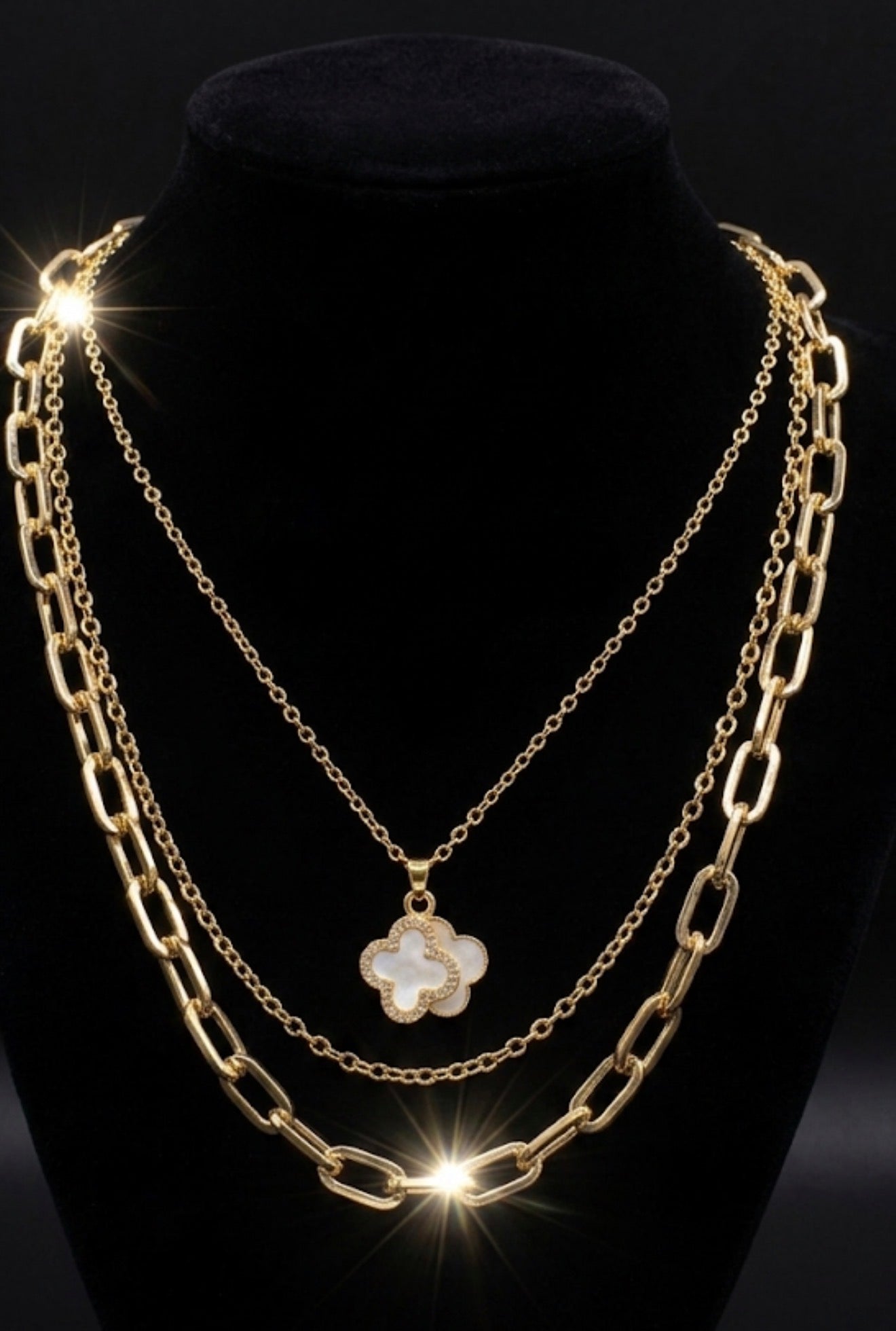 Layered Gold Plated Necklace Elegant Clover Pendant | 18K Gold Plated | Non-Tarnish