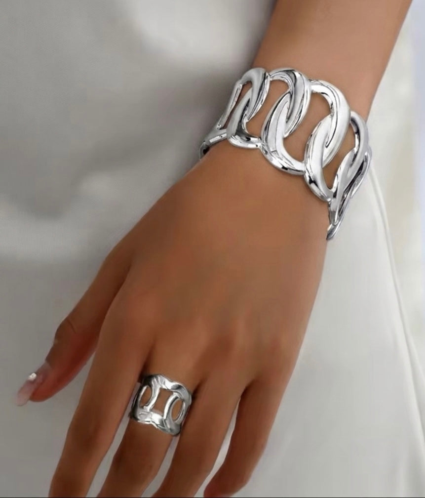 Modern Interlock Bracelet & Ring