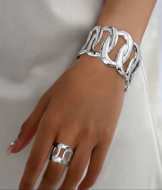 Modern Interlock Bracelet & Ring