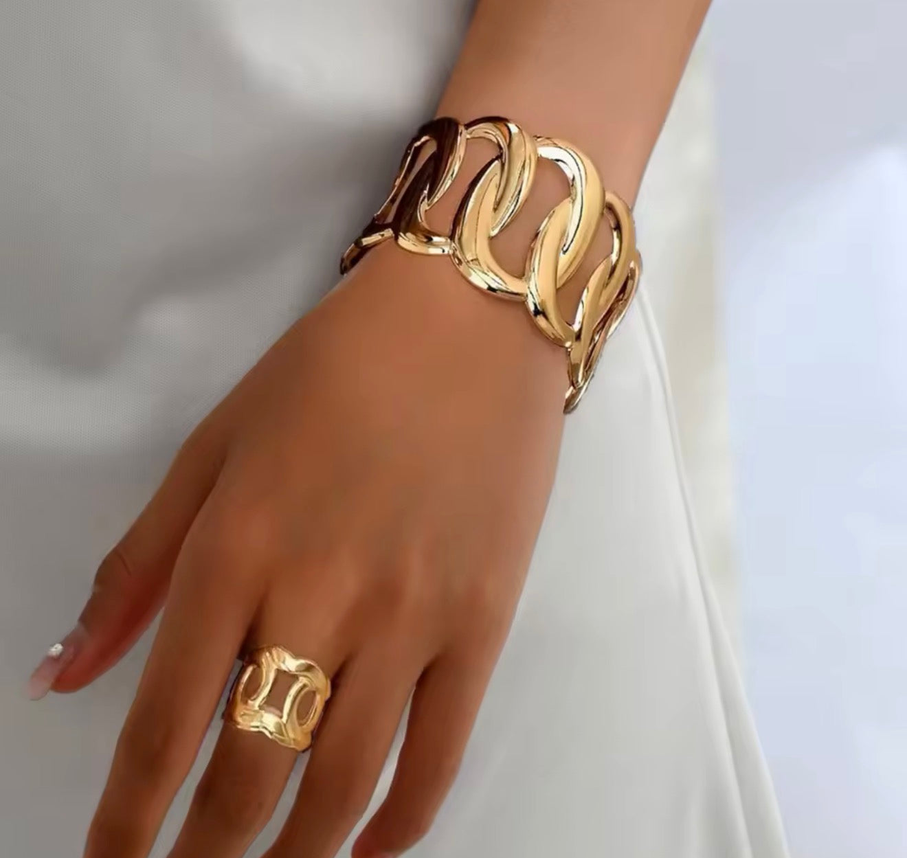 Modern Interlock Bracelet & Ring