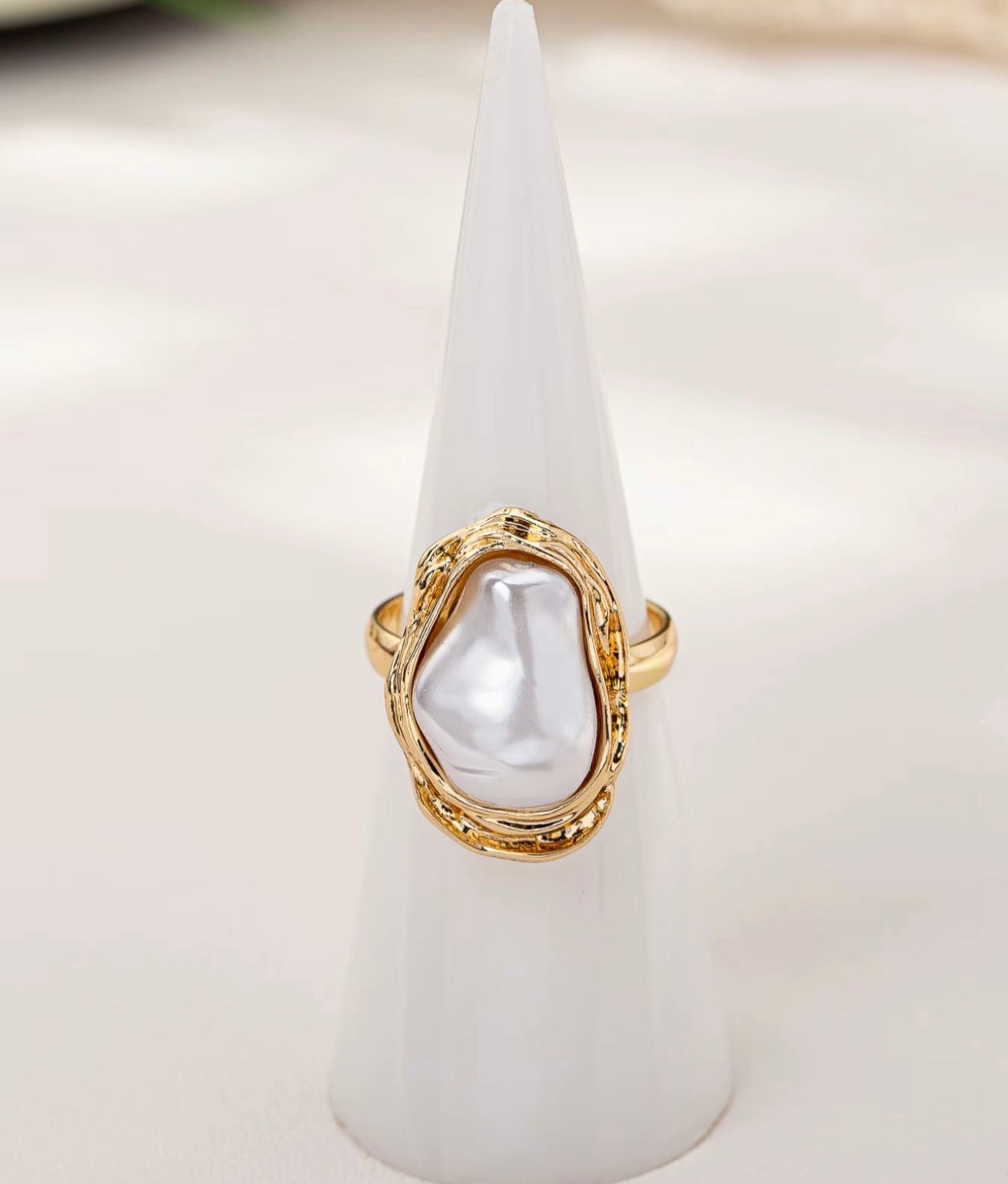 4 Piece Elegant Gold-Tone Pearl Jewelry Set