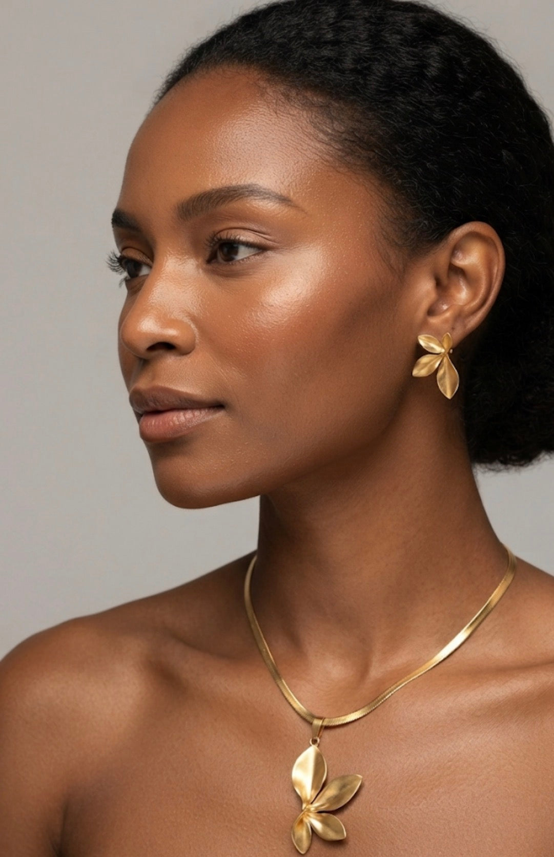 Herringbone Chain Necklace & Stud Earrings – 18K Gold-Plated Stainless Steel