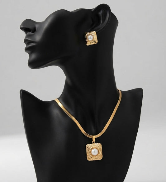 Elegant Square Pearl & Gold Pendant Jewelry Set