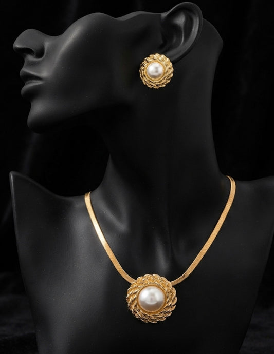 Vintage-Inspired Pearl & Gold Chain Jewelry Set