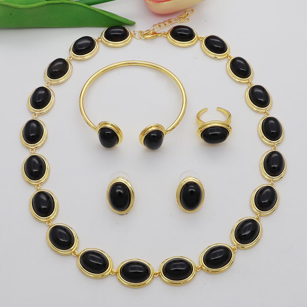 Kendra Timeless Elegant Jewellery Set